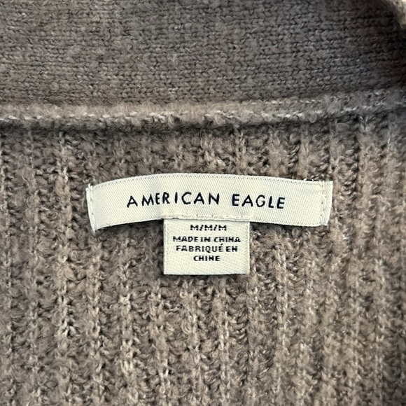 American Eagle Green Knit V-Neck Button Down Long Sleeve Cardigan Size Medium - Picture 6 of 6